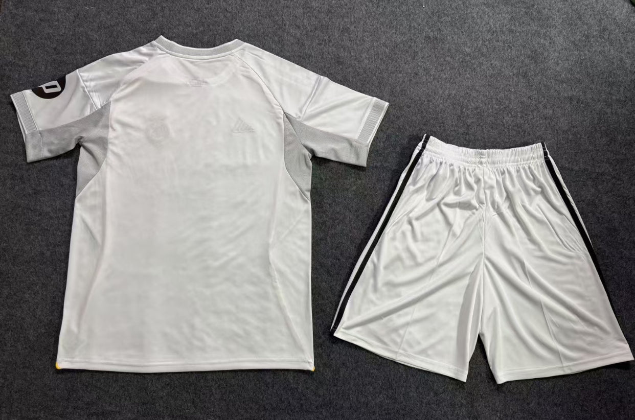 Maillot domicile Real Madrid 2025/26